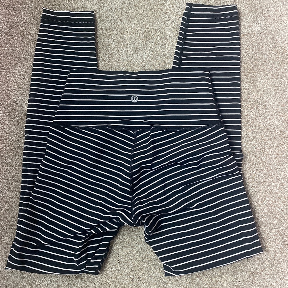 Stripes align lululemon